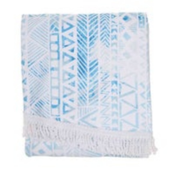 DSW Other - NWOT DSW Blue Beach Blanket Wrap